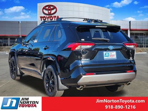 Used 2023 Toyota RAV4 SE AWD/4WD image 7