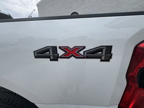 Used 2025 Ford F250 Lariat AWD/4WD image 28