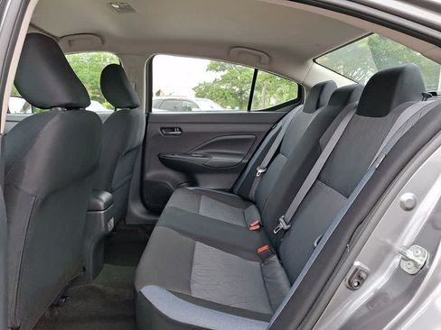 Used 2025 Nissan Versa SV FWD image 9