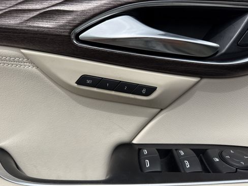 Used 2023 Buick Envision Avenir AWD/4WD image 21
