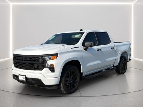 Used 2024 Chevrolet Silverado 1500 Custom w/ Turbomax Blackout Package RWD image 12