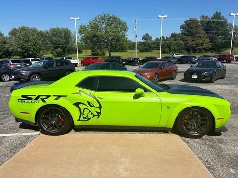 Used 2019 Dodge Challenger SRT Hellcat RWD image 5
