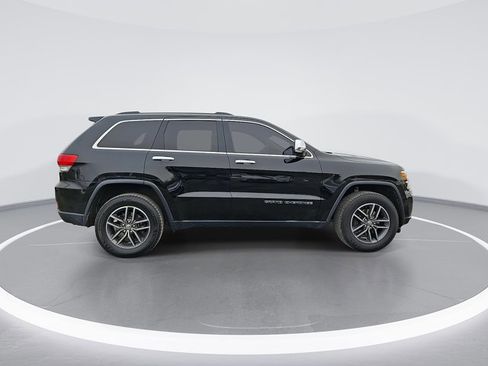 Used 2017 Jeep Grand Cherokee Limited image 10