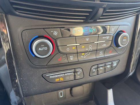 Used 2018 Ford Escape Titanium image 6