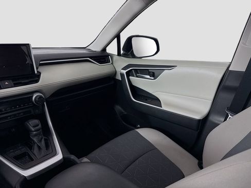 Certified 2023 Toyota RAV4 XLE w/ Convenience Package FWD image 16