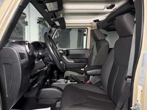 Used 2017 Jeep Wrangler Unlimited Sport w/ Connectivity Group AWD/4WD image 24
