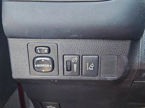 Used 2016 Toyota RAV4 Limited w/ Advanced Technology Package FWD image 14