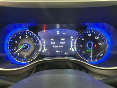 Used 2025 Chrysler Pacifica Select FWD image 23