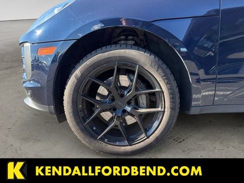 Used 2021 Porsche Macan S AWD/4WD image 9