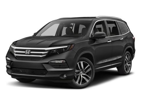 Used 2017 Honda Pilot Touring image 1