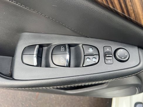 Certified 2018 Nissan Maxima Platinum image 50