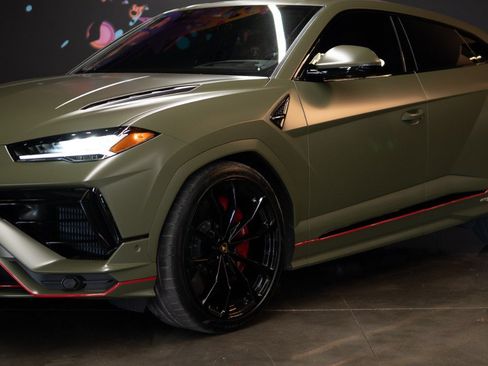Used 2023 Lamborghini Urus S AWD/4WD image 2