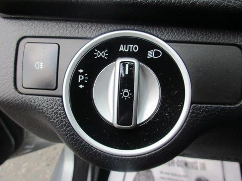 Used 2012 Mercedes-Benz C 300 4MATIC Sedan image 17