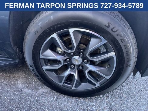 Used 2021 Chevrolet Tahoe LT image 2