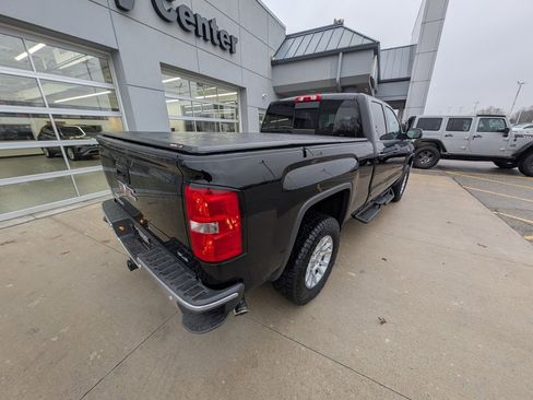 Used 2018 GMC Sierra 1500 SLE w/ SLE Value Package image 5