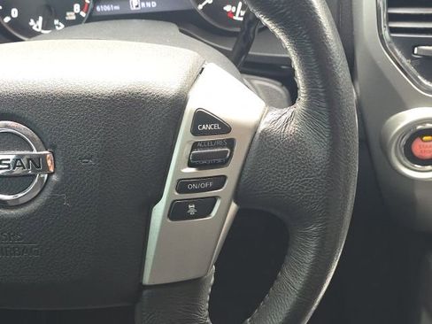 Used 2021 Nissan Titan SV w/ SV Convenience Package image 27