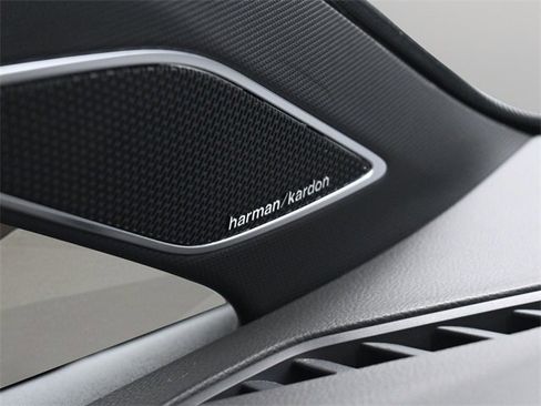 Used 2024 Volkswagen Golf R image 39