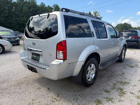 Used 2005 Nissan Pathfinder SE w/ (P01) Se Premium Pkg AWD/4WD image 5
