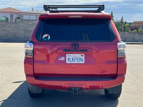 Used 2018 Toyota 4Runner 4WD image 5