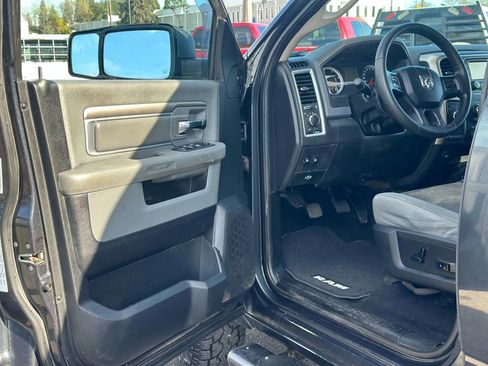 Used 2013 RAM 2500 SLT w/ Cold Weather Group image 9