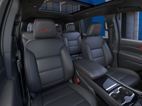 New 2026 Chevrolet Traverse Z71 w/ Driver Confidence Package image 29