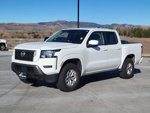 Used 2024 Nissan Frontier SV AWD/4WD image 1