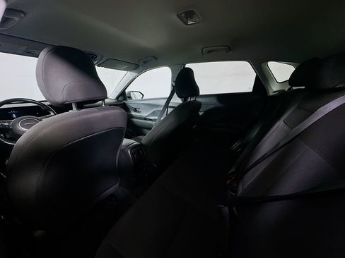 Used 2025 Hyundai Kona SEL image 13