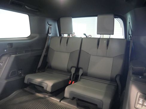 Used 2024 Lexus GX 550 w/ Accessory Package (2T) AWD/4WD image 26
