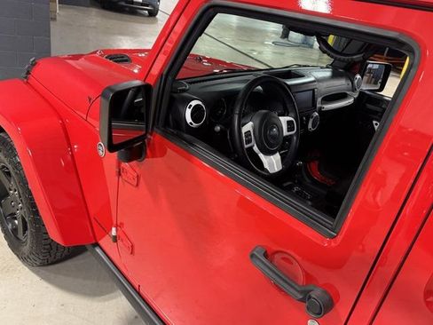 Used 2015 Jeep Wrangler Unlimited Sahara AWD/4WD image 25