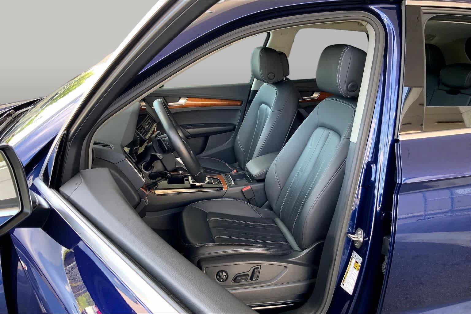 Used 2022 Audi Q5 2.0T Premium w/ Convenience Package AWD/4WD image 8
