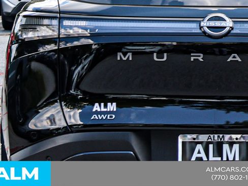 Used 2025 Nissan Murano SV AWD/4WD image 13