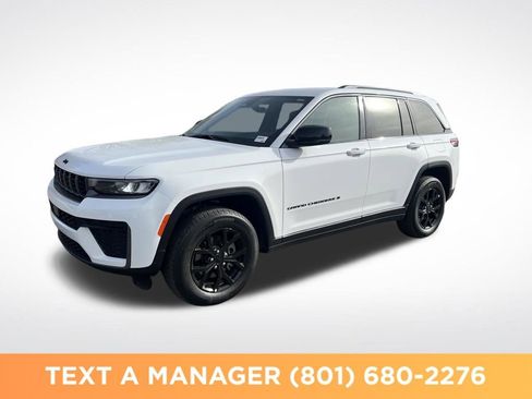 New 2026 Jeep Grand Cherokee Altitude AWD/4WD image 1