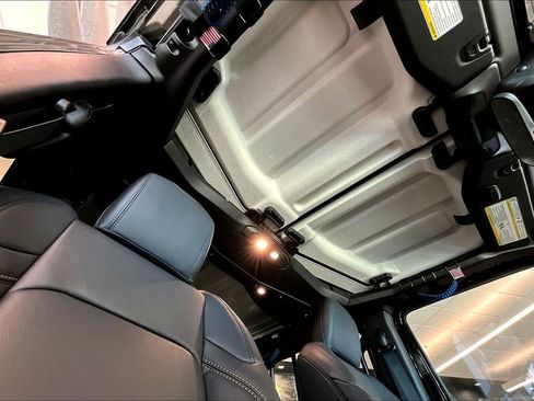 New 2025 Jeep Gladiator Sport image 24