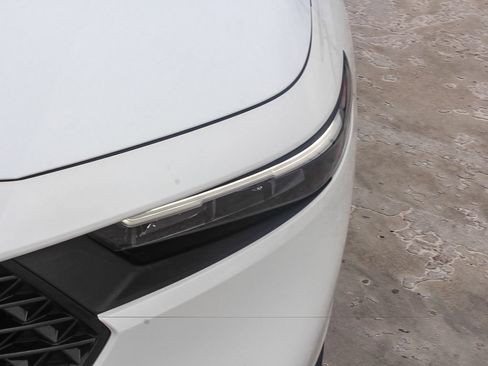 Certified 2023 Honda Accord LX image 11