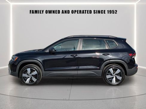 Used 2025 Volkswagen Taos S AWD/4WD image 3