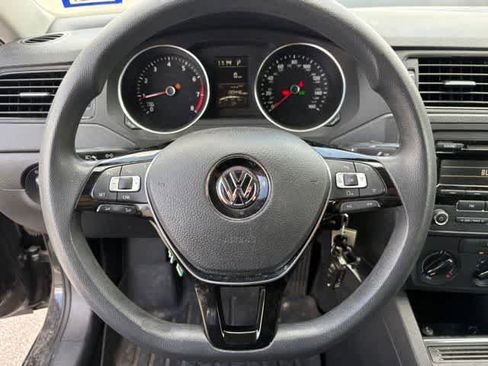 Used 2015 Volkswagen Jetta S FWD image 14