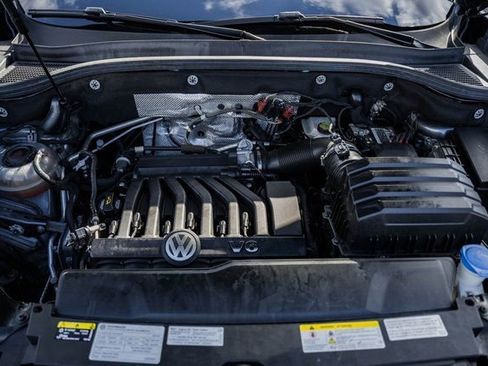 Used 2021 Volkswagen Atlas Cross Sport SEL image 21