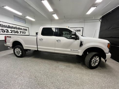 Used 2019 Ford F350 Platinum w/ Platinum Ultimate Package image 2
