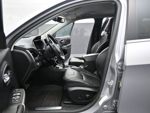 Used 2020 Jeep Cherokee Limited AWD/4WD image 10