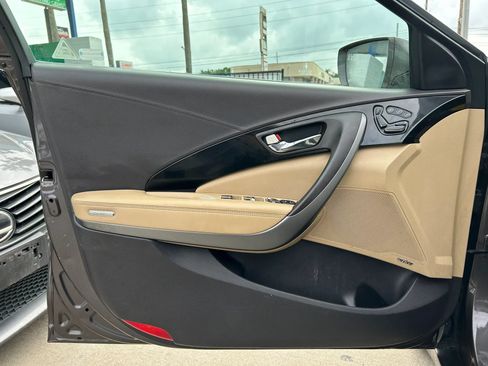 Used 2016 Hyundai Azera Limited FWD image 11