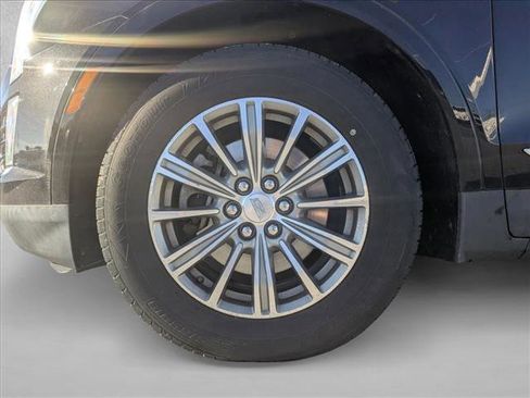 Used 2018 Cadillac XT5 Luxury w/ Driver Awareness Package image 16