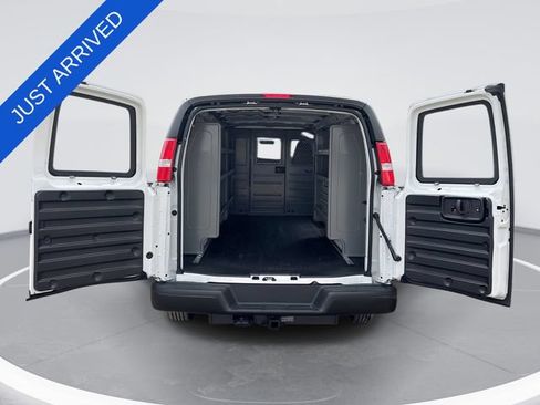 New 2026 Chevrolet Express 3500 Extended w/ Driver Convenience Package RWD image 20