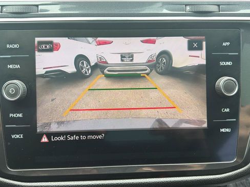 Used 2022 Volkswagen Tiguan SE R-Line image 22