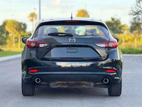 Used 2017 MAZDA MAZDA3 Sport FWD image 3