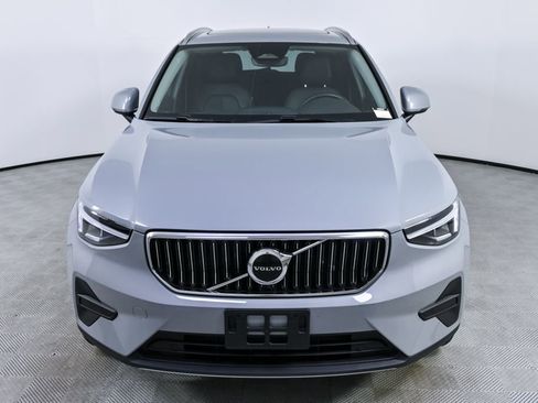 Certified 2025 Volvo XC40 B5 Core image 36