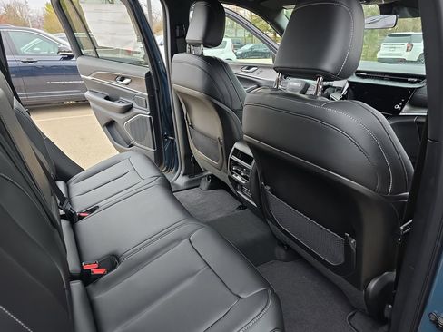 New 2026 Jeep Grand Cherokee Limited image 11