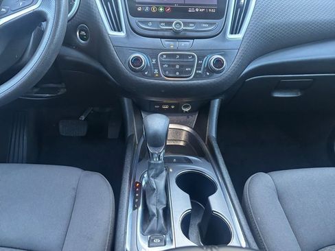 Used 2023 Chevrolet Malibu LT FWD image 13