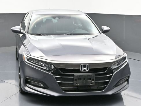 Used 2019 Honda Accord Sport image 2