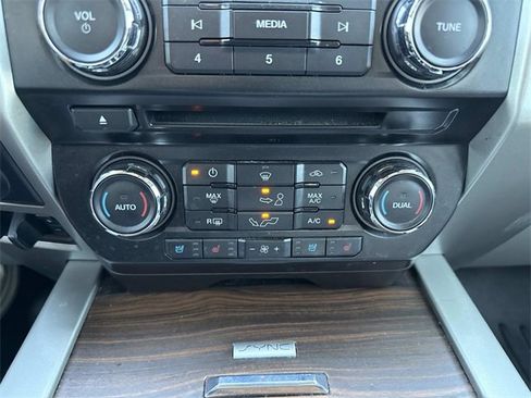 Used 2016 Ford F150 Lariat w/ Equipment Group 501A Mid image 25