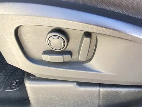 Used 2021 Land Rover Defender 110 SE image 7